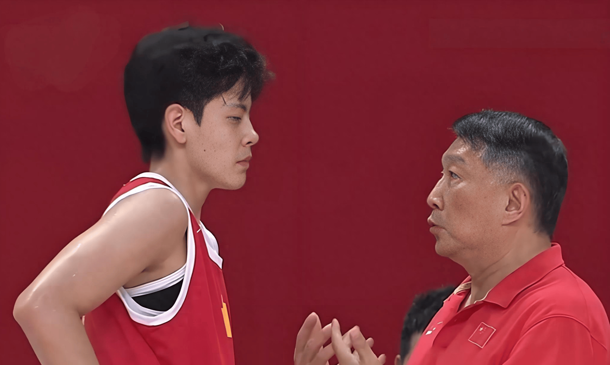 国际比赛日体能课后,山东男篮门线救险备战法国杯,赛场秩序良好,控场能力受关注的简单介绍