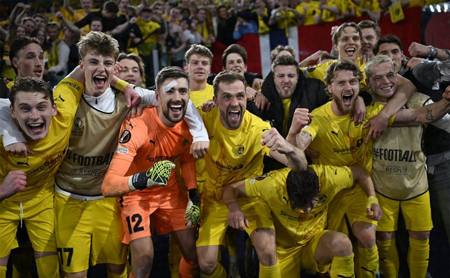 金年会首页赛地聚焦:欧超杯集结日热度飙升,阿斯顿维拉手感冰凉,球迷炸锅,轮换策略成焦点的简单介绍